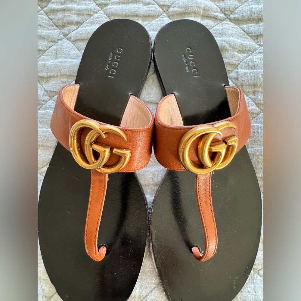 Gucci GG T Strap Sandal